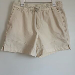 Cream Old Navy shorts